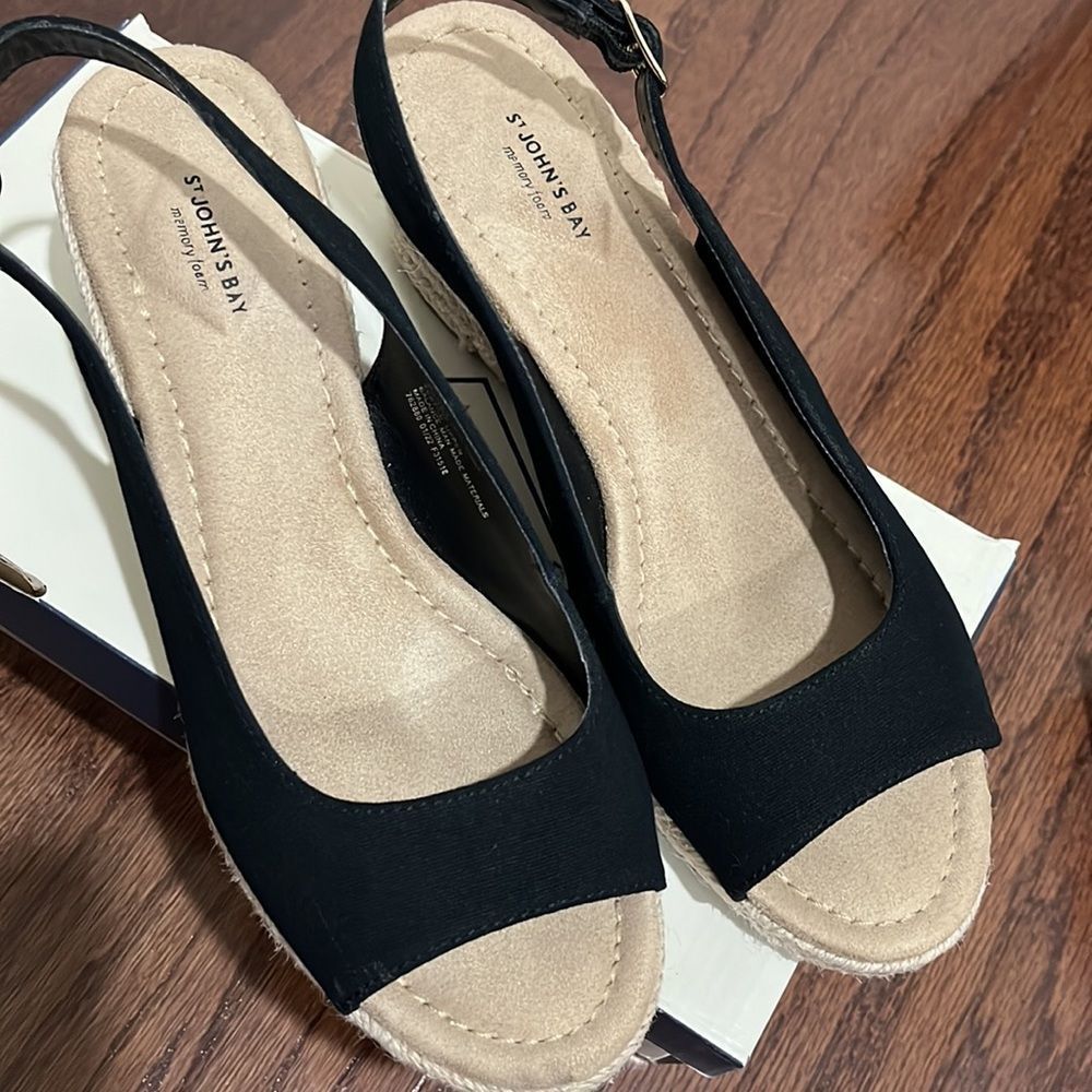 Open Toe Wedge Sandals. Size:7.5